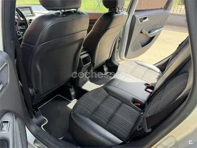 Usado Mercedes B180 109 CV (80 kW) 2013 Gris / plata Monovolumen