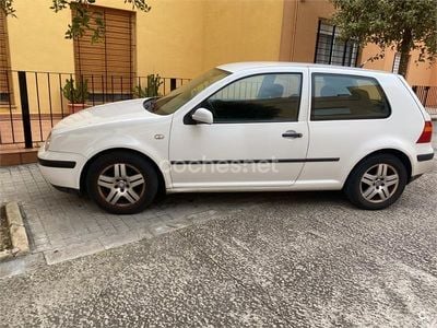 Usado VW Golf Highline 100 CV (73 kW) 2001 Blanco Berlina