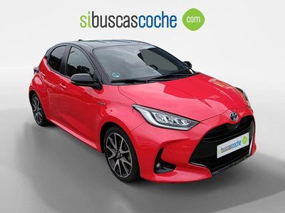 Usado Toyota Yaris Hybrid Plus 120 CV (88 kW) 2021 Rojo