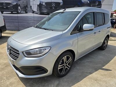 Mercedes T180