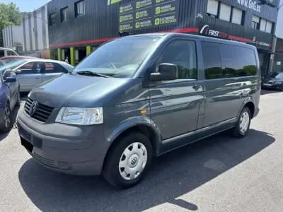 Usado VW Multivan Trendline 131 CV (96 kW) 2006 Gris Monovolumen