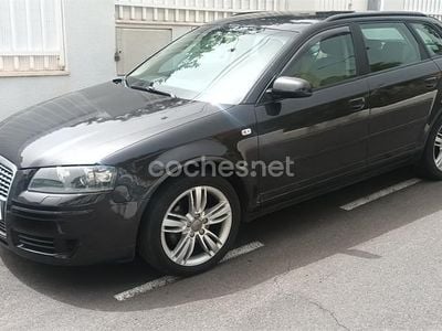 Käytetty Audi A3 Ambition 140 HP (102 kW) 2005 Musta Viistoperä