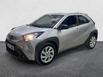 Usado Toyota Aygo X Play 72 CV (52 kW) 2024 SUV