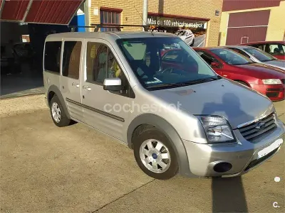 Usado Ford Tourneo Connect Trend 115 CV (84 kW) 2013 Gris / plata Monovolumen