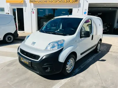 Używany Fiat Fiorino 95 KM (69 kW) 2022 Biały Minivan