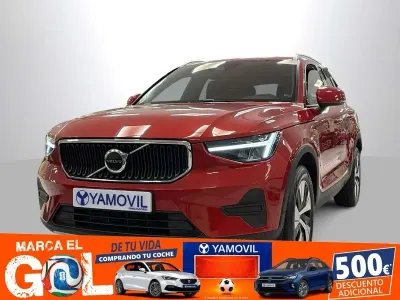 Usado Volvo XC40 Core 129 CV (94 kW) 2023 Rojo SUV