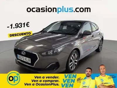 Usado Hyundai i30 120 CV (88 kW) 2018 Gris Utilitario