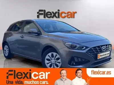 Usado Hyundai i30 120 CV (88 kW) 2021 Gris