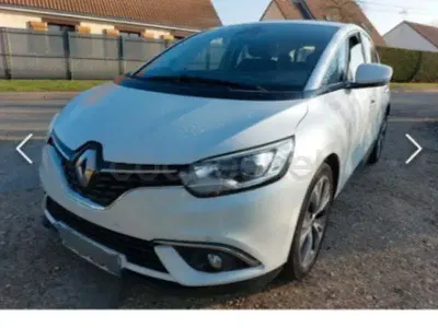 Usado Renault Scénic IV Zen 130 CV (95 kW) 2018 Blanco Monovolumen