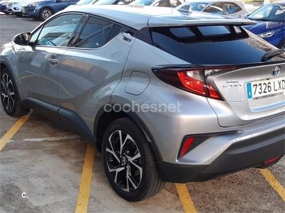 Gris / plata Usado 2022 Toyota C-HR Advance SUV | 25.500 € (Un poco caro)