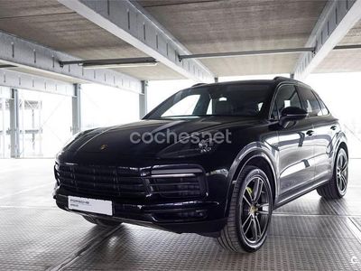 Negro Usado 2021 Porsche Cayenne SUV | 63.880 €