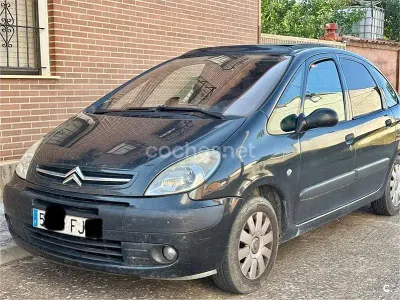 Usado Citroën Xsara Picasso 110 CV (80 kW) 2006 Gris / plata Monovolumen