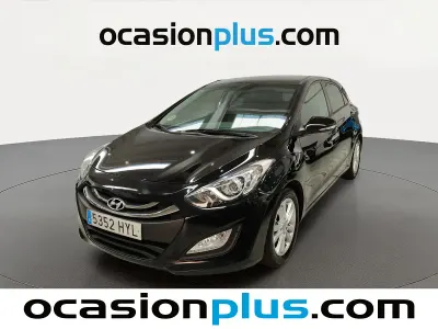 Usado Hyundai i30 GO! 90 HP (66 kW) 2014 Preto Citadino
