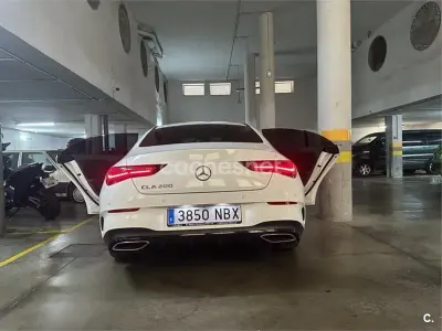 Usado Mercedes CLA200 163 CV (119 kW) 2025 Blanco Berlina