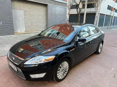 Usado Ford Mondeo Ghia 140 CV (102 kW) 2008 Negro Berlina