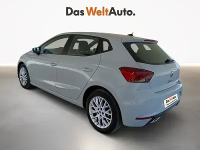 Usado Seat Ibiza FR 115 CV (84 kW) 2024 Blanco Utilitario