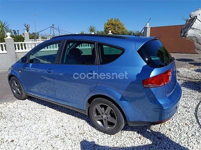 Usado Seat Altea XL I-Tech 105 CV (77 kW) 2014 Azul Monovolumen