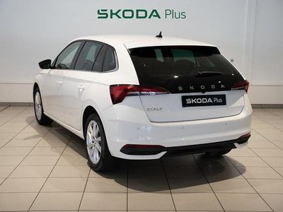 Usado Skoda Scala Selection 115 CV (84 kW) 2024 Blanco Utilitario