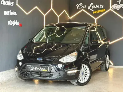 Begagnad Ford S-MAX Titanium 150 HK (110 kW) 2015 Svart Minibuss