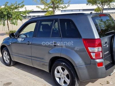 Usado Suzuki Grand Vitara 129 CV (94 kW) 2007 Gris / plata SUV