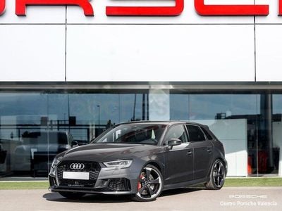 Usado Audi RS3 400 CV (294 kW) 2018 Gris / plata Berlina