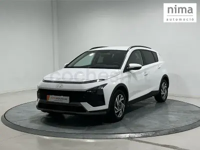 Usado Hyundai Bayon 100 CV (73 kW) 2025 Blanco SUV