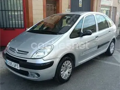 Usado Citroën Xsara Picasso Exclusive 92 CV (67 kW) 2009 Gris / plata Monovolumen