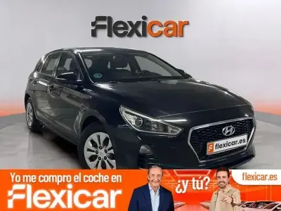 Usado Hyundai i30 GO! 95 CV (69 kW) 2017 Negro Berlina