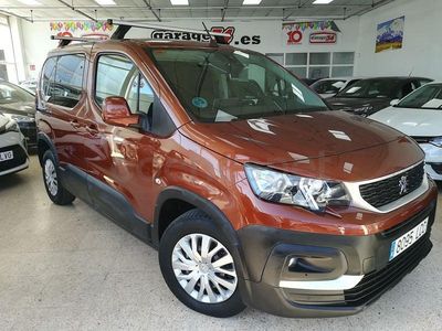 Usado Peugeot Rifter Active 100 CV (73 kW) 2019 Marrón Monovolumen