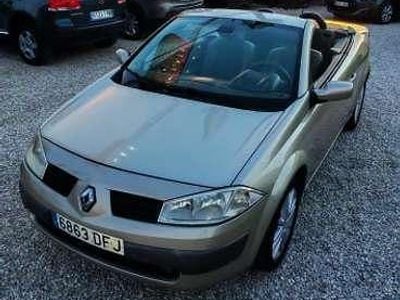 Marrón Usado 2005 Renault Mégane Cabriolet Privilege Descapotable | 3950 € (Precio justo)