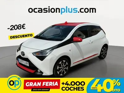 Usado Toyota Aygo X-play 72 CV (52 kW) 2021 Blanco Utilitario