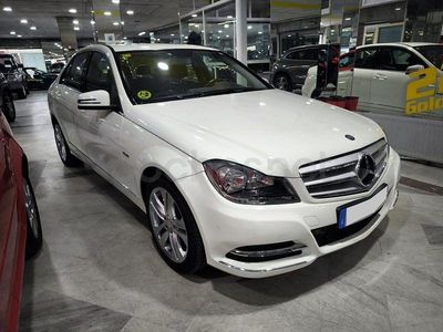 Usado Mercedes C220 Avantgarde 170 CV (125 kW) 2013 Blanco Berlina