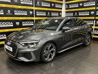 Usado Audi A3 S-Line 150 CV (110 kW) 2022 Gris / plata Berlina