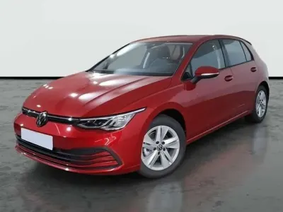 Używany VW Golf VIII 150 KM (110 kW) 2024 Czerwony Sedan/Limuzyna