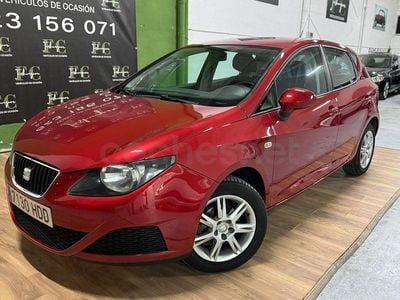 Usado Seat Ibiza Reference 90 CV (66 kW) 2012 Granate Berlina
