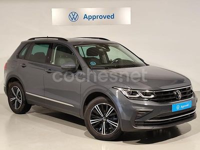 Usado VW Tiguan Life 150 CV (110 kW) 2024 Gris / plata SUV