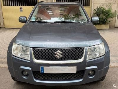 Usado Suzuki Grand Vitara 106 CV (77 kW) 2006 Gris / plata SUV