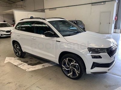 Usado Skoda Karoq SportLine 190 CV (139 kW) 2024 Blanco SUV
