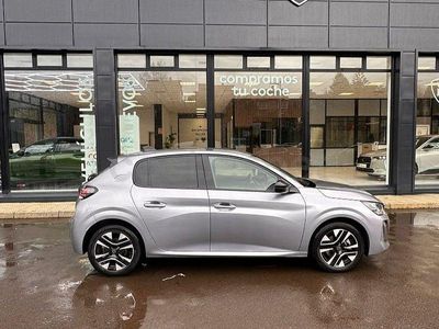 Usado Peugeot 208 Allure 100 CV (73 kW) 2025 Gris / plata Utilitario