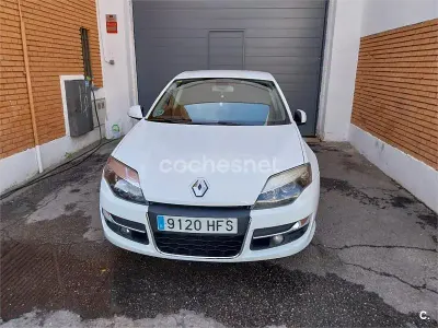 Usado Renault Laguna III Dynamique 130 CV (95 kW) 2011 Blanco Berlina