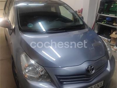 Gris / plata Usado 2009 Toyota Verso Multidrive S Monovolumen | 5500 €
