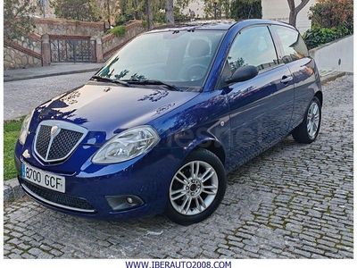 Usado Lancia Ypsilon 60 CV (44 kW) 2008 Azul Utilitario