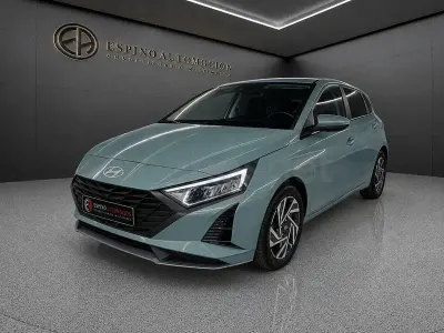 Usado Hyundai i20 79 CV (58 kW) 2024 Verde Utilitario