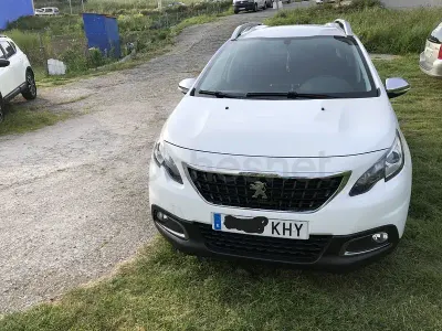 Usado Peugeot 2008 Style 82 CV (60 kW) 2018 Blanco SUV