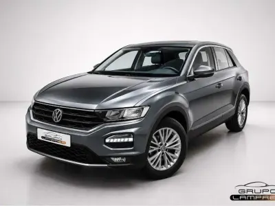 Usado VW T-Roc Edition 116 CV (85 kW) 2021 Gris SUV