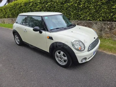 Usado Mini Cooper 120 CV (88 kW) 2010 Beige Utilitario