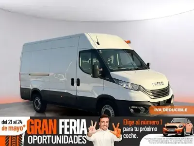 Usado Iveco Daily 156 CV (114 kW) 2023 Blanco Berlina