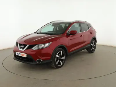Usado Nissan Qashqai N-Connecta 115 CV (84 kW) 2016 Rojo SUV