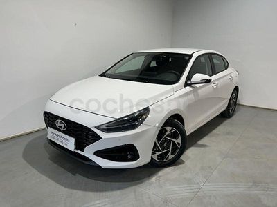 Nuevo Hyundai i30 100 CV (73 kW) 2025 Blanco Berlina