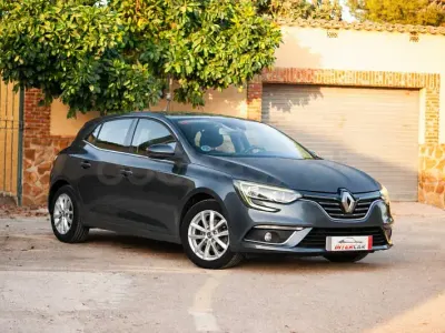 Usado Renault Mégane IV Zen 110 CV (80 kW) 2017 Azul Berlina